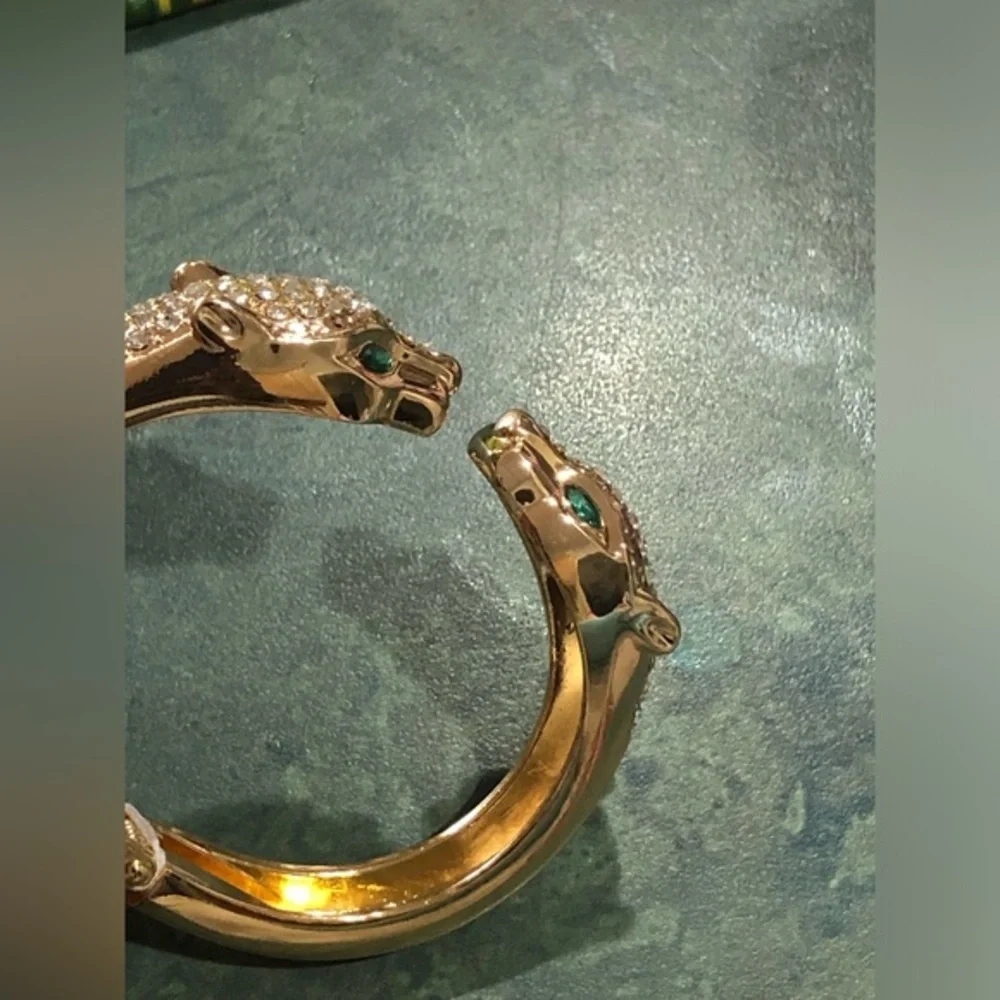 Natasha Couture serpent puma‎ head crystal & emerald rhinestones bracelet new